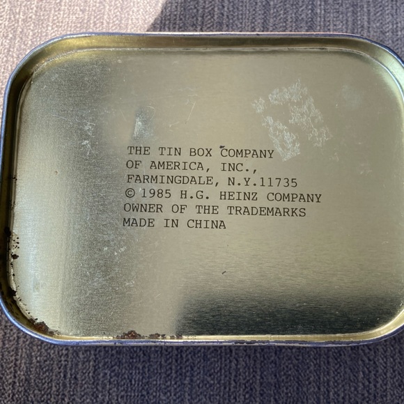 Collectors Tin - Picture 5 of 5